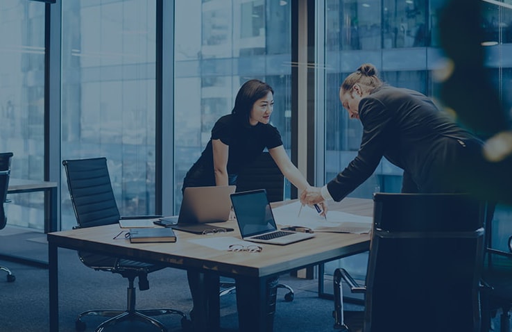 Conseillers financiers qui travaillent